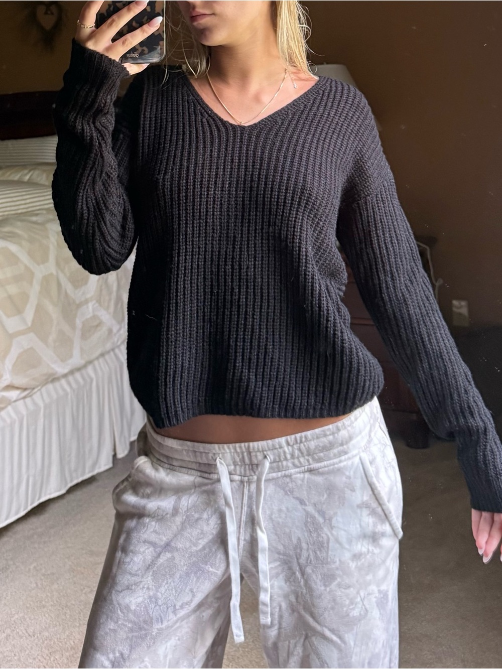 Hooked Up by IOT Black Ribbed V-Neck Sweater